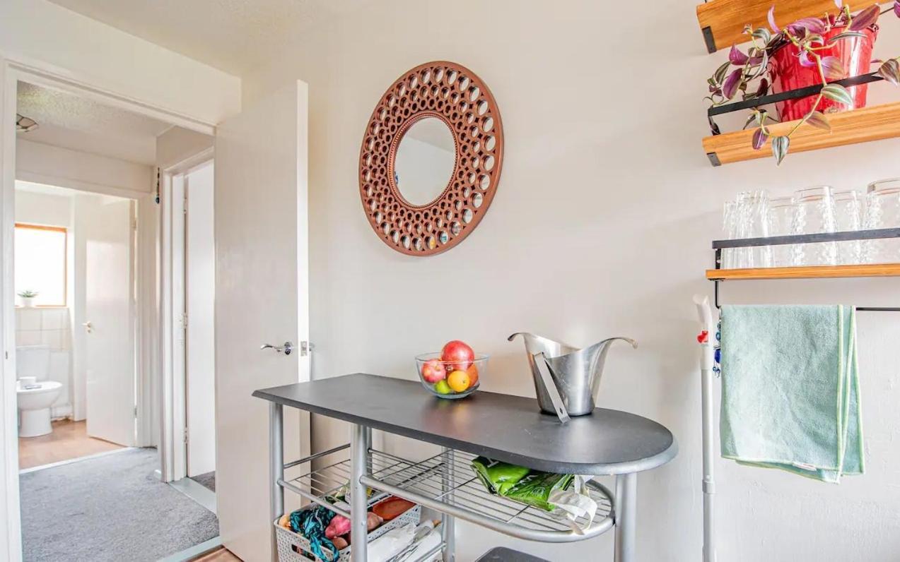 Home Away Home Near Heathrow Airport Cowley  外观 照片